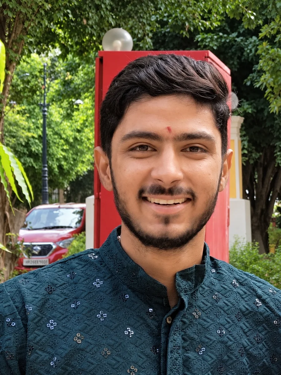 Portrait of the Campus Pulse Club volunteer head